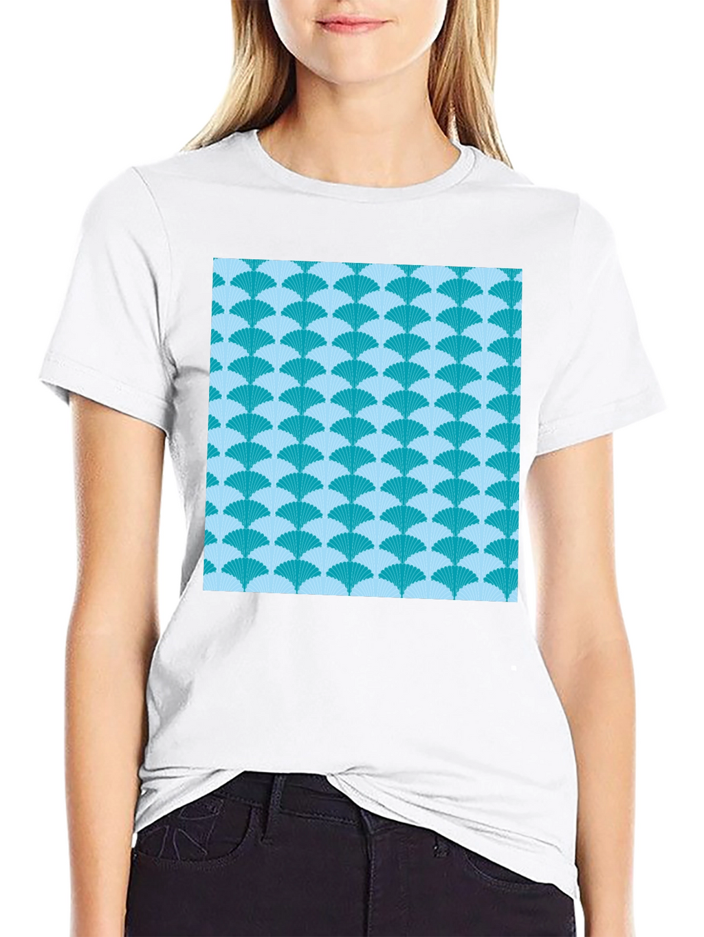 Fan Pattern Tee - Stylish Graphic Print T-Shirt