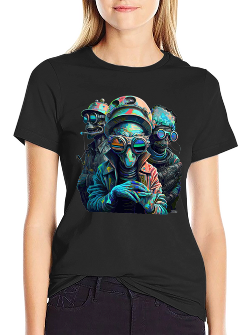 Alien Crew Graphic Tee - Sci-Fi Style