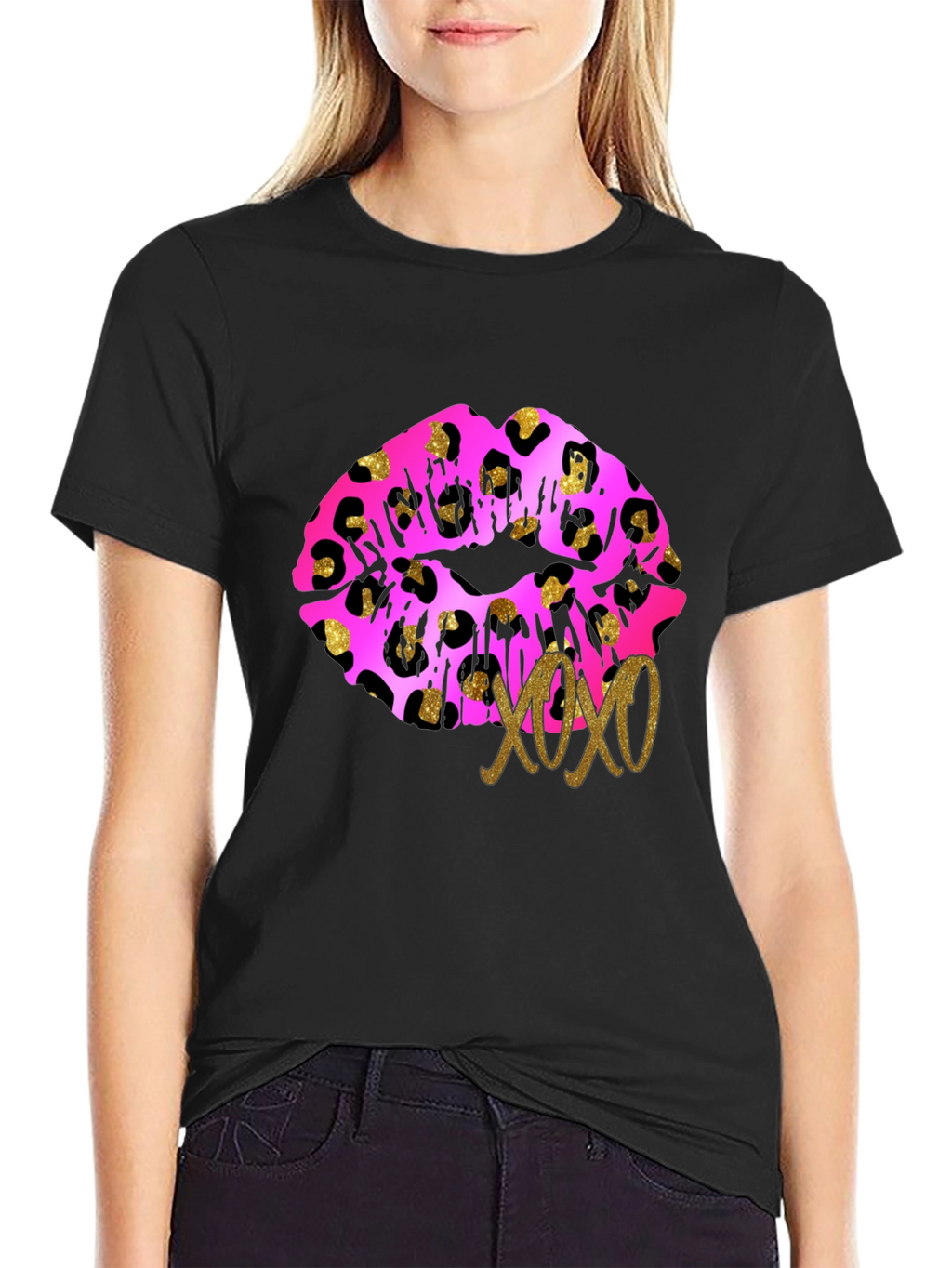 Leopard Lips XOXO Graphic Tee - Trendy Design!
