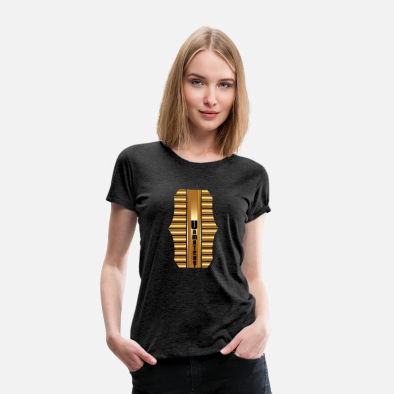UnmatchedA new classic golden fox women's T-shirt