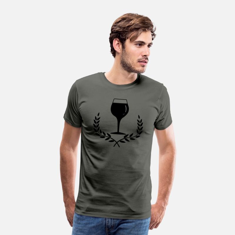 Wine glass with with laurel wreath